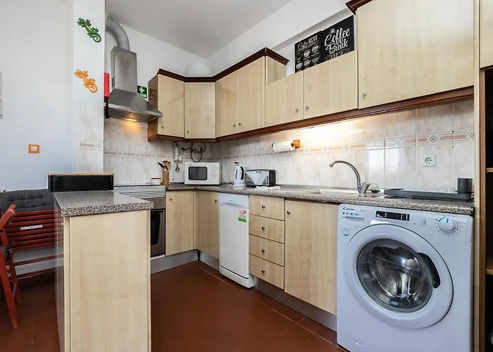 Peaceful Urban In Monte Da Eira